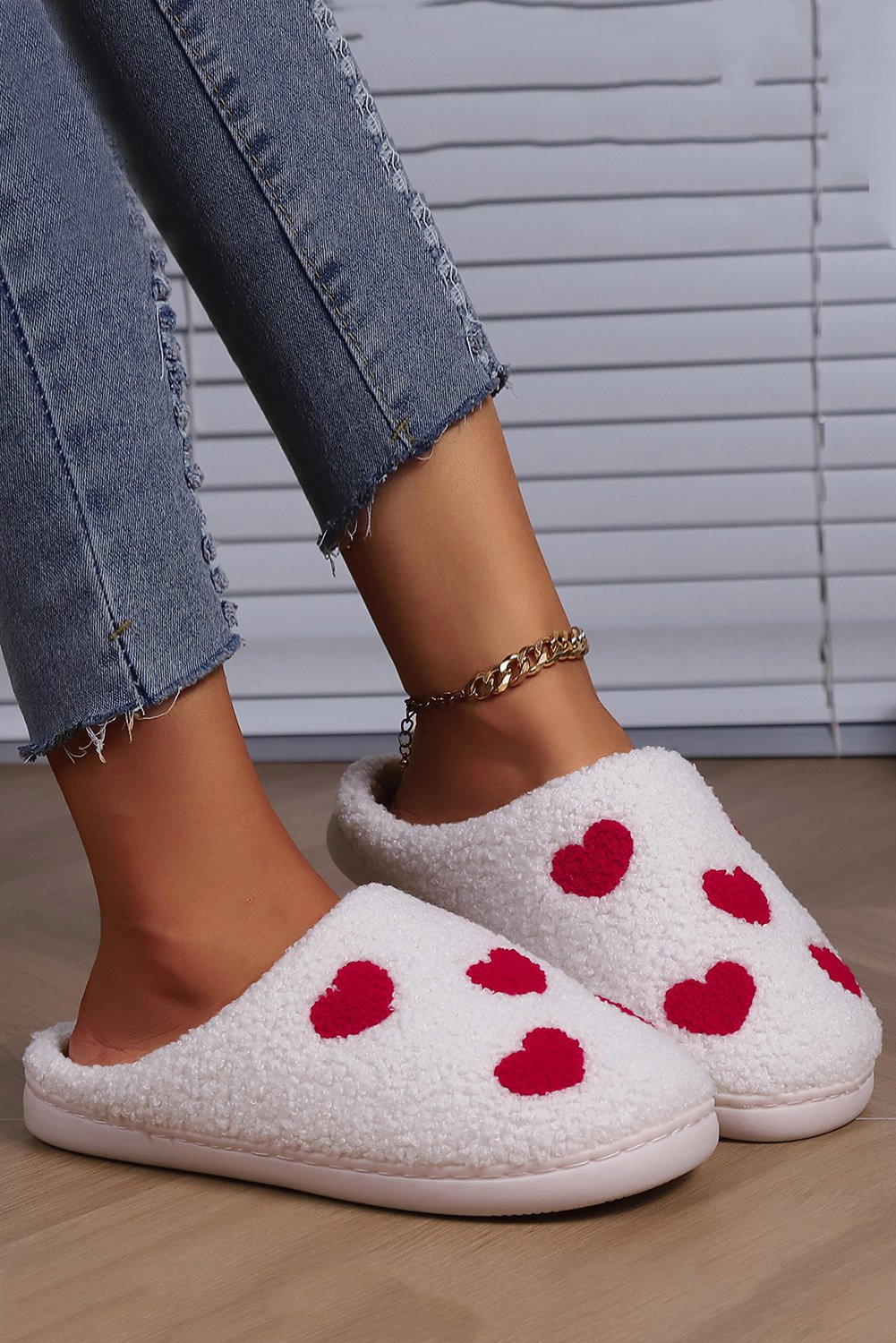 White Valentines Day Hearts Print Plush House Slippers - Image 4