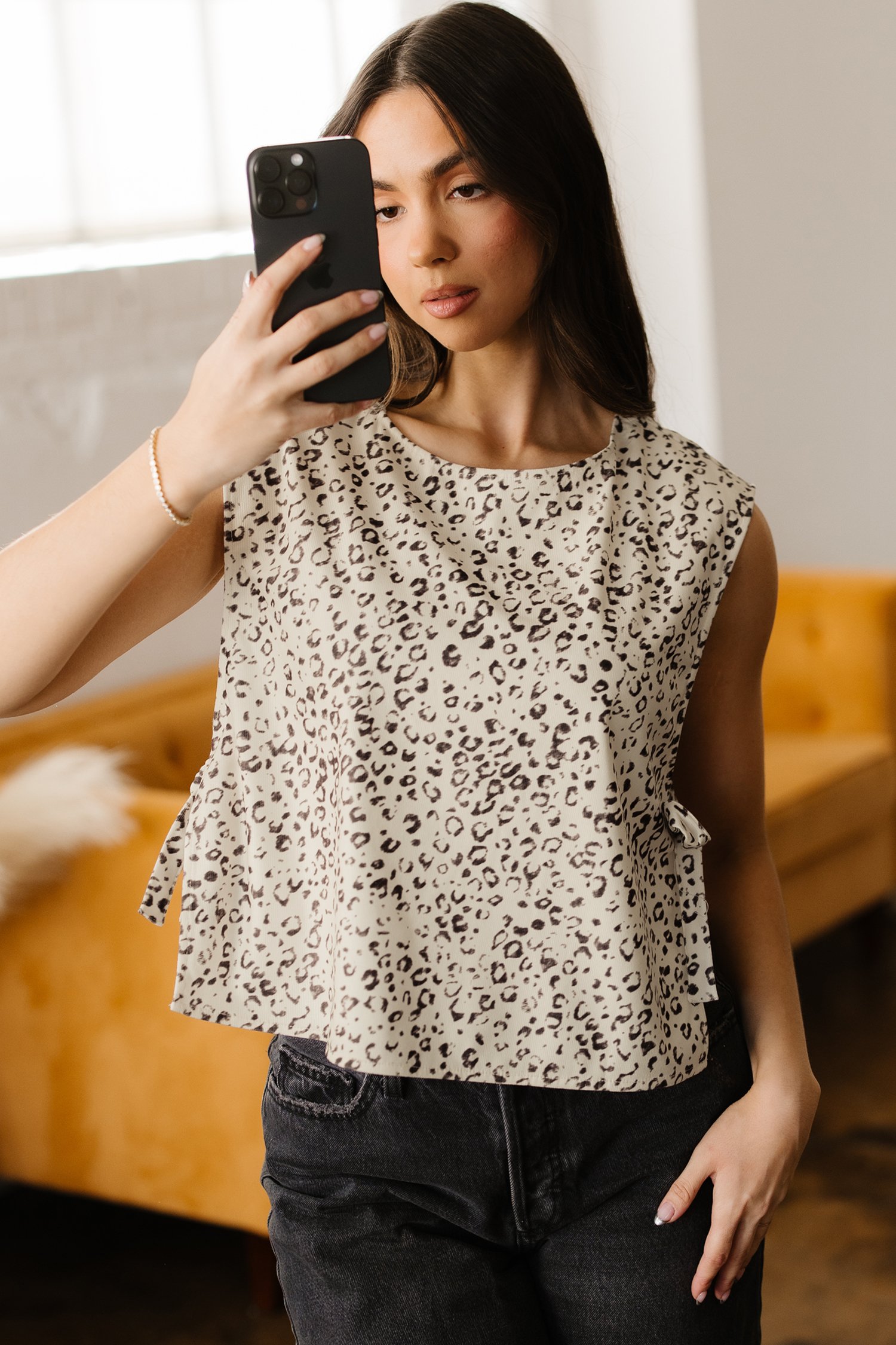 Apricot Knot Side Leopard Print Vest - Image 6