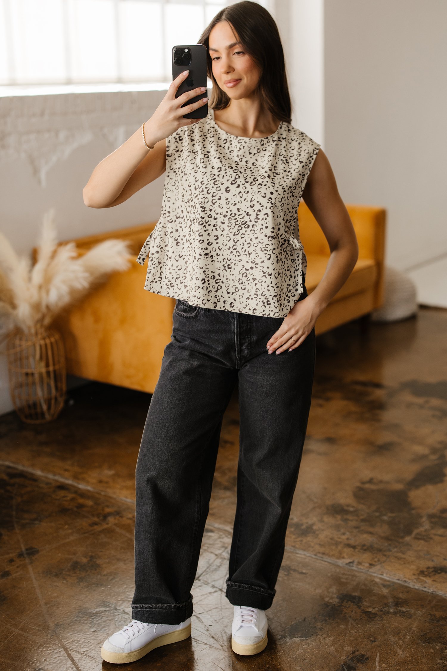 Apricot Knot Side Leopard Print Vest - Image 7