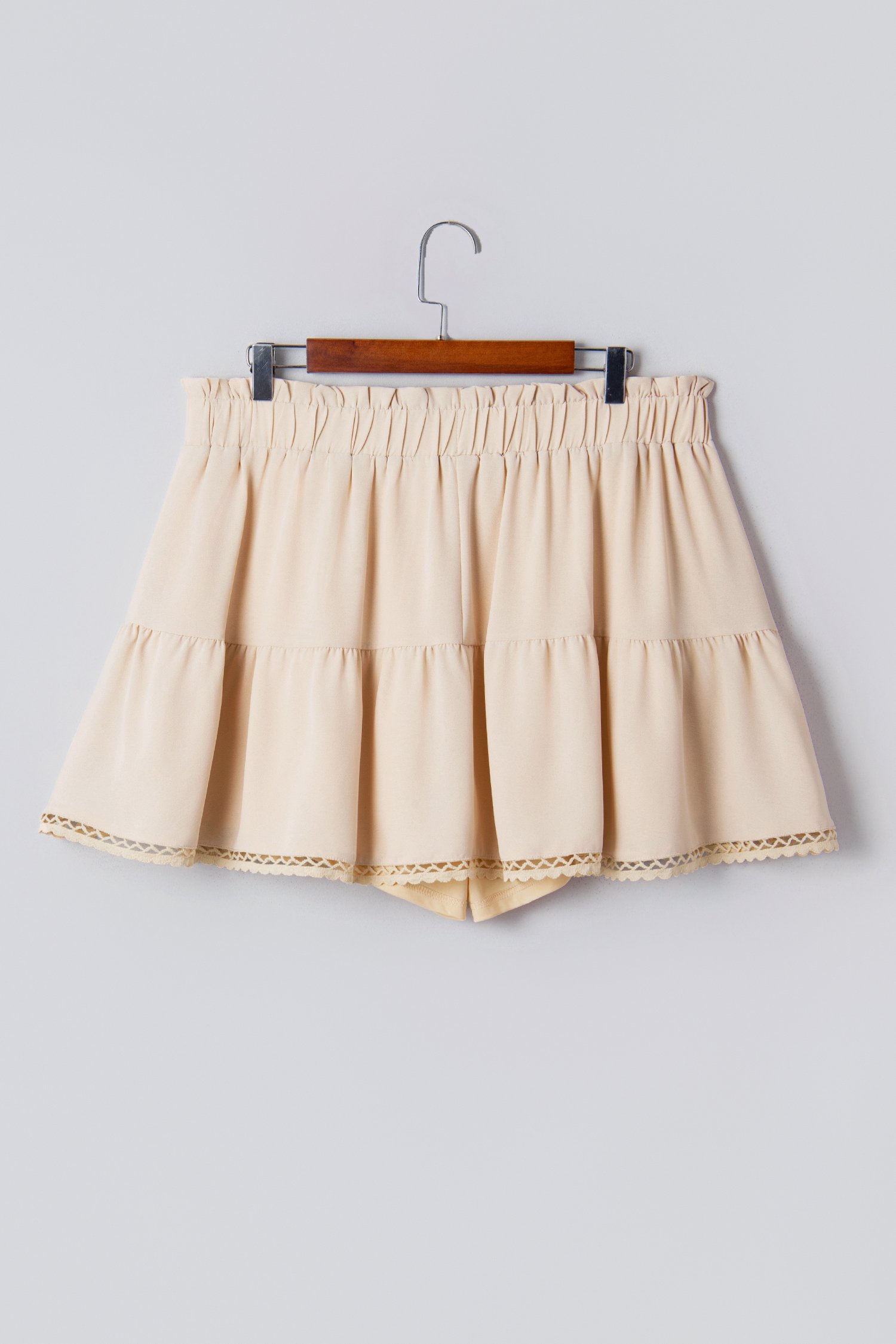 Parchment Plus Size Frilled Elastic Waist Lace Trim Boho Ruffled Shorts - Image 4