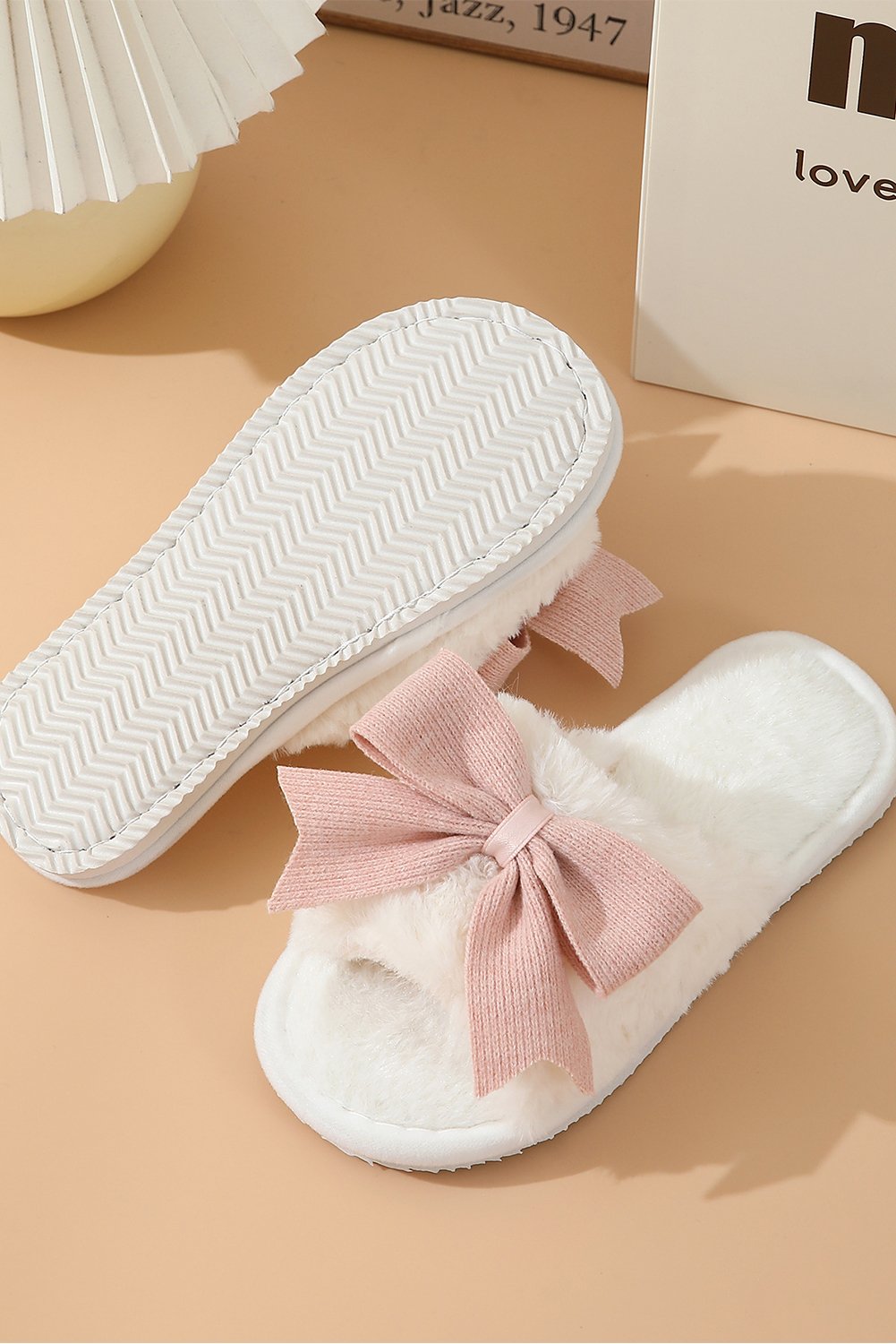 White Bow Knot Decor Open Toe Plush Slippers - Image 3
