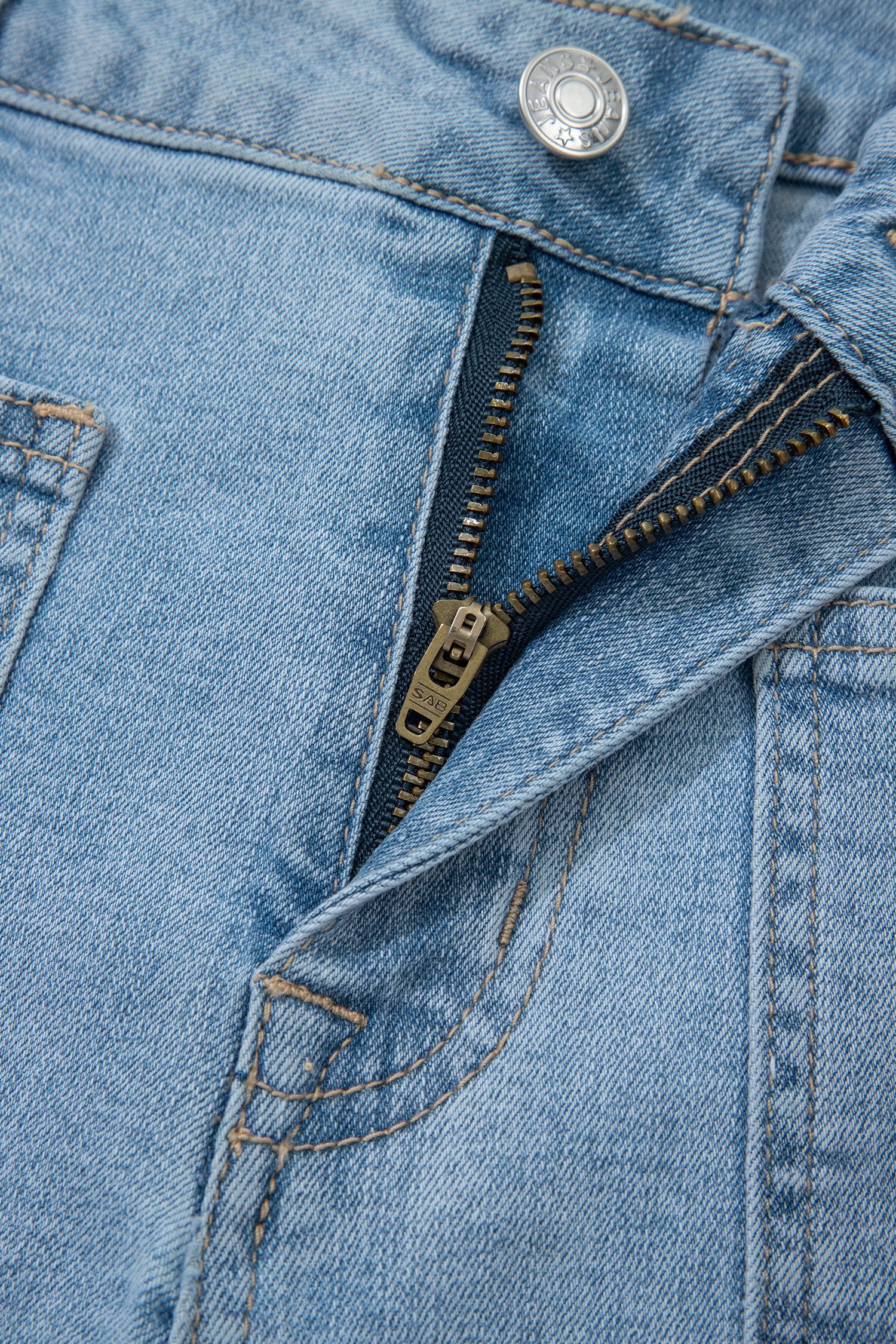 Myosotis High Rise Patch Pocket Denim Shorts - Image 10