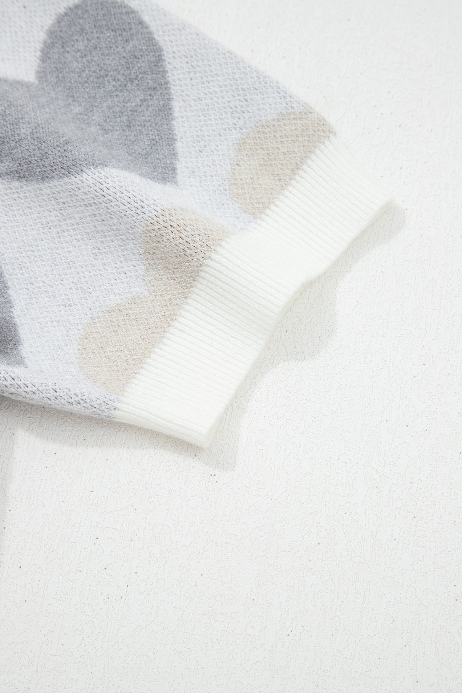 White Valentine Heart Short Sleeve Sweater - Image 9